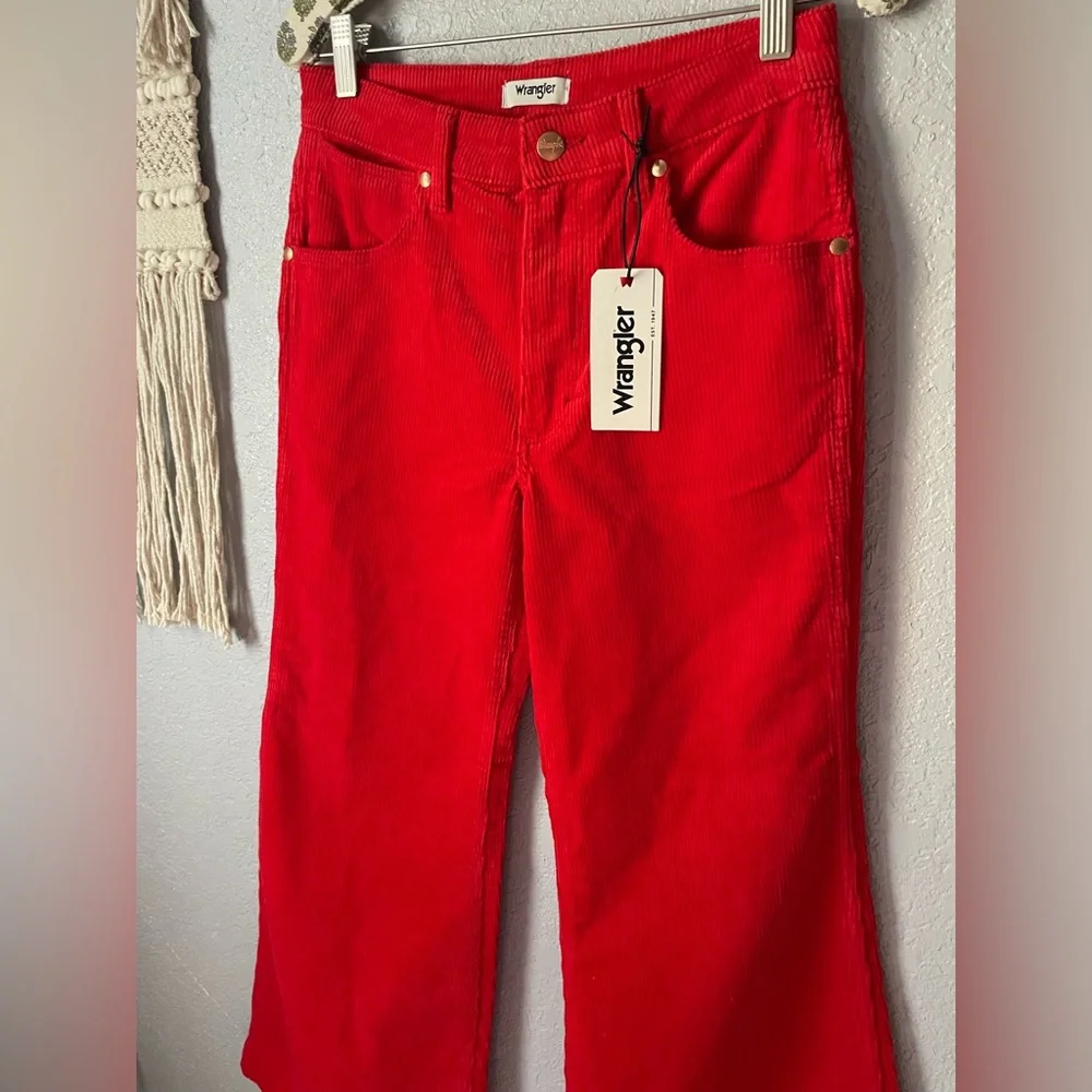 Free People x Wrangler Wanderer 622 High Rise Cord Flares - Picture 3 of 4